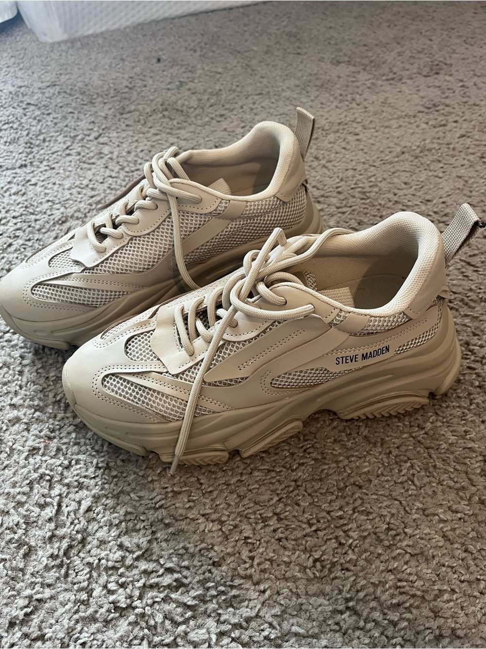 Steve Madden Women's Cream Chunky Mesh Lace-Up Sneakers